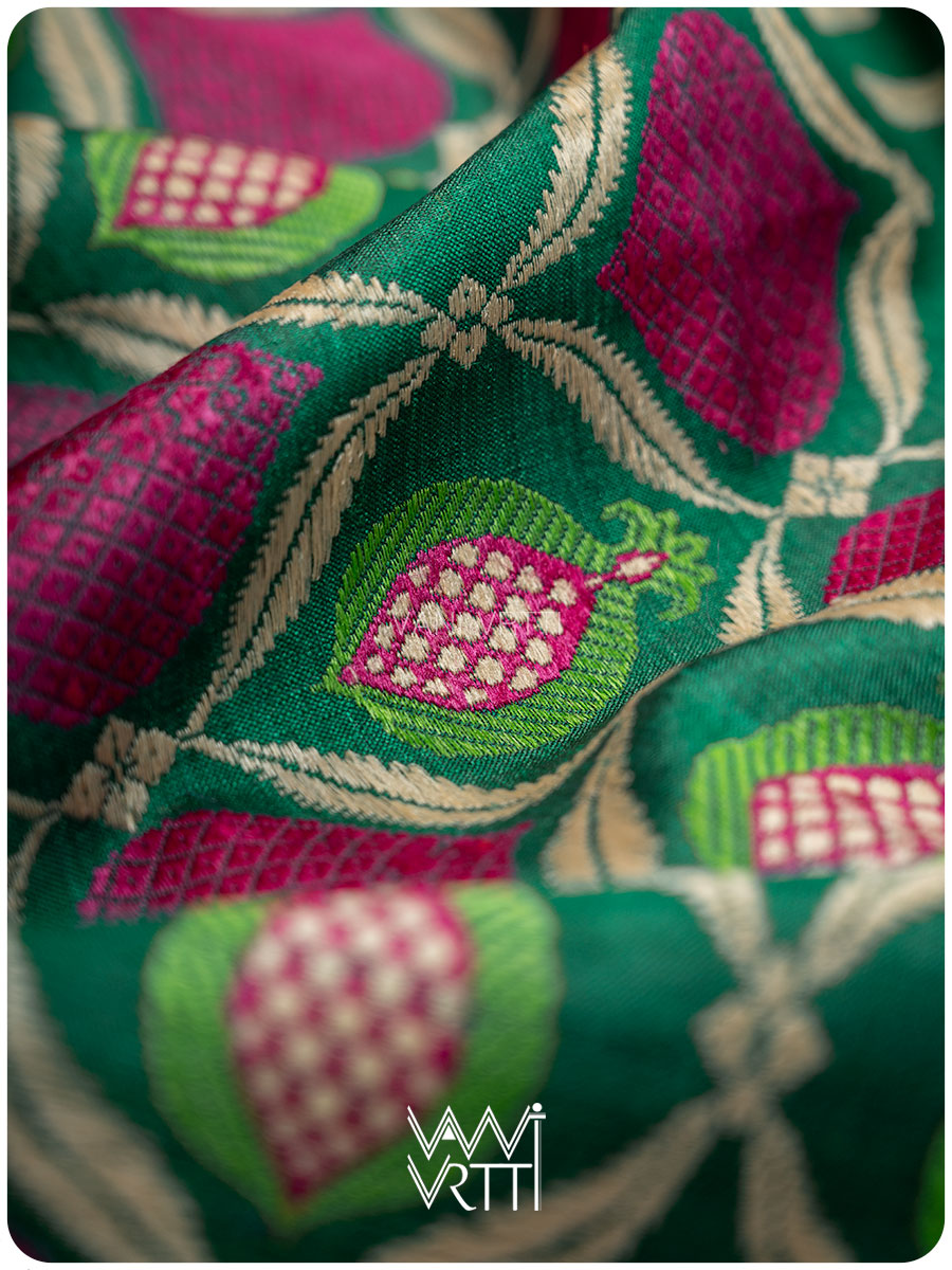 Emerald Green Pomegranate Jaal Handspun Tussar Silk Saree