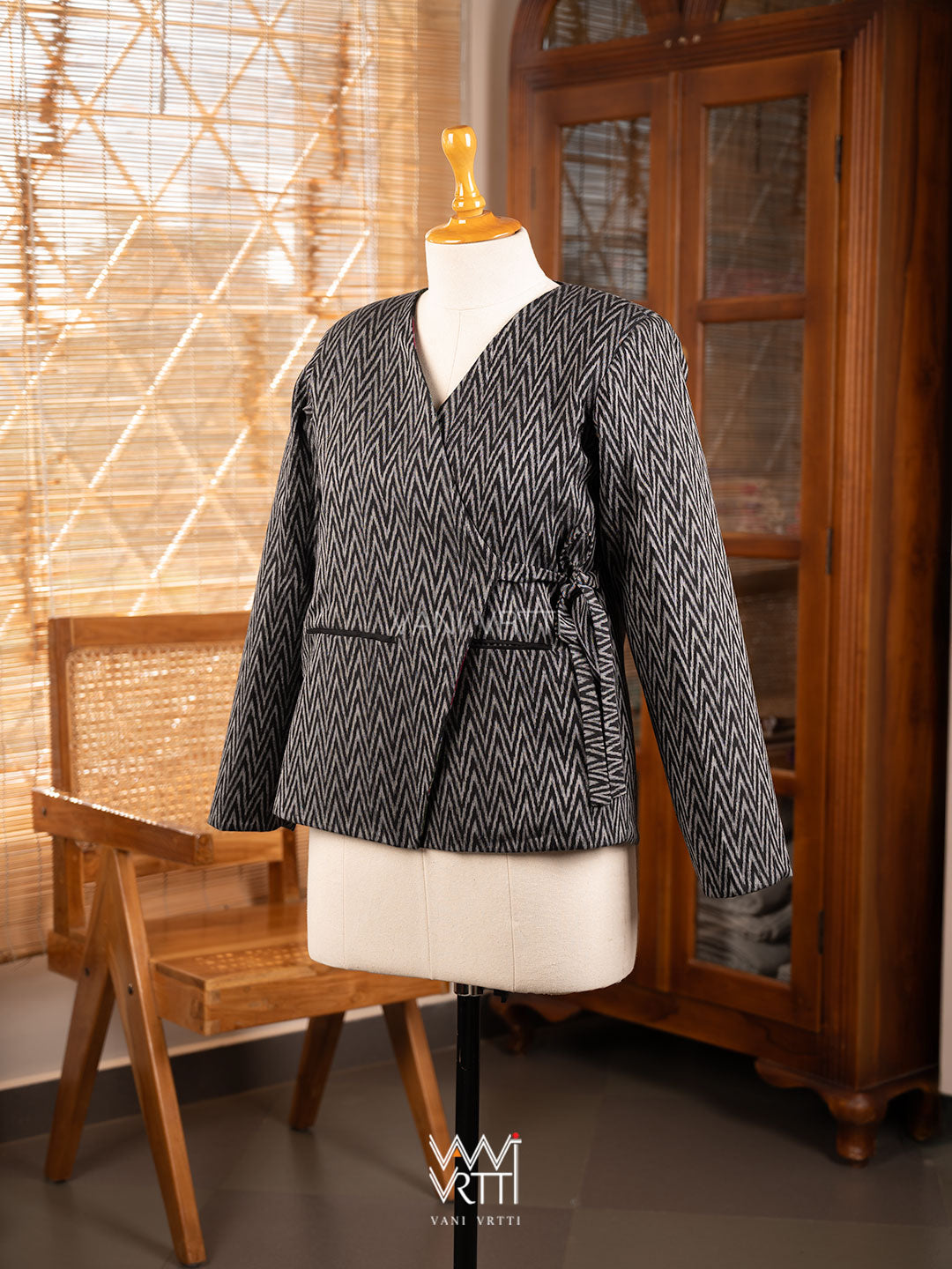 Black Lotus Parrot Reversible Zig Zag Ikat Overlap Waist Length Jacket