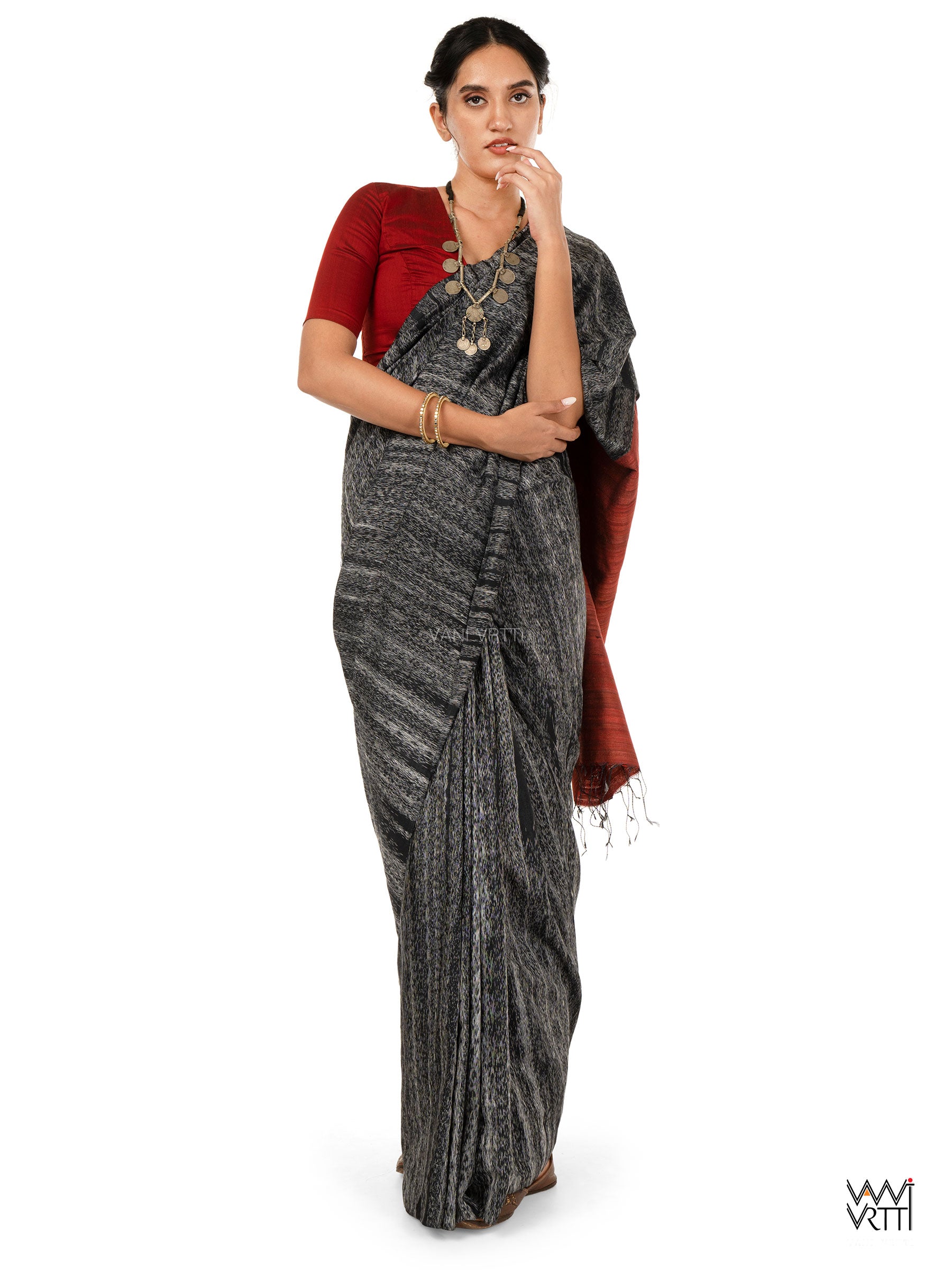 Black Red Abrash Ikat Handspun Tussar Bamboo Silk Saree