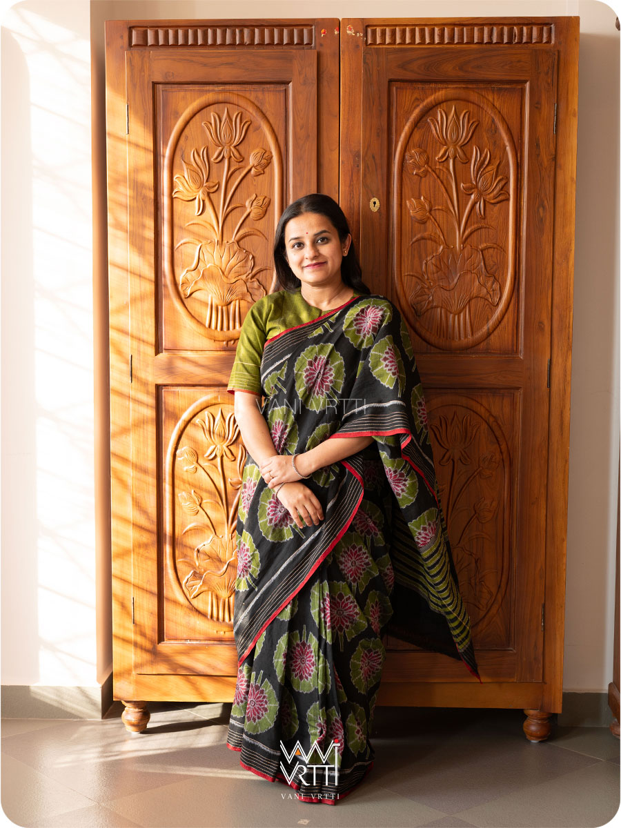 Black Lily Pond Cotton Ikat Saree