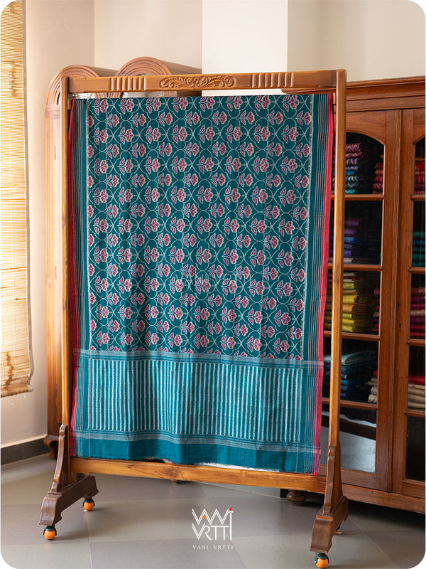 Deep Peacock Green Laal Jaba Single Ikat Fine Cotton Saree